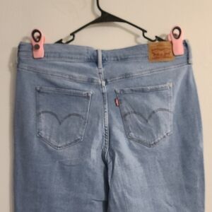 Levi's Blue Straight Leg Jeans Classic Style. Never Used. Plus Size 16W